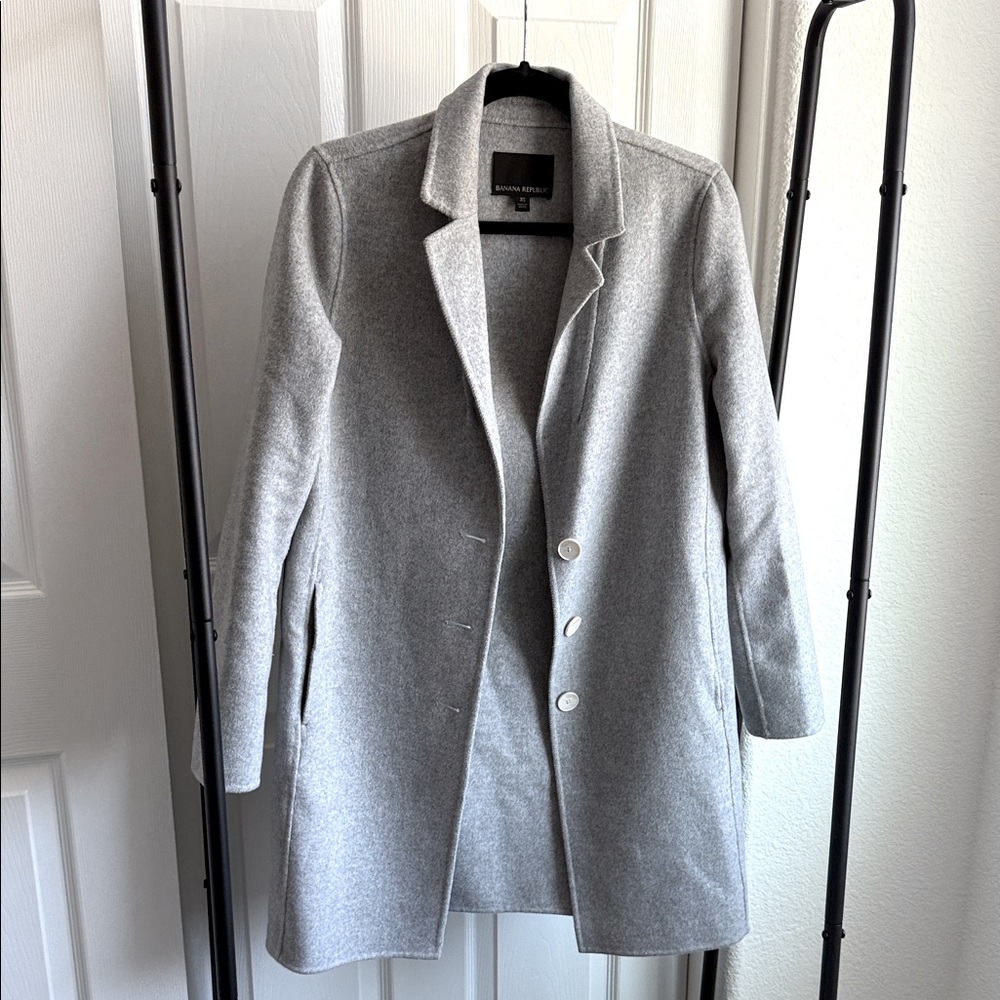 Banana Republic Classic Gray Trench Coat